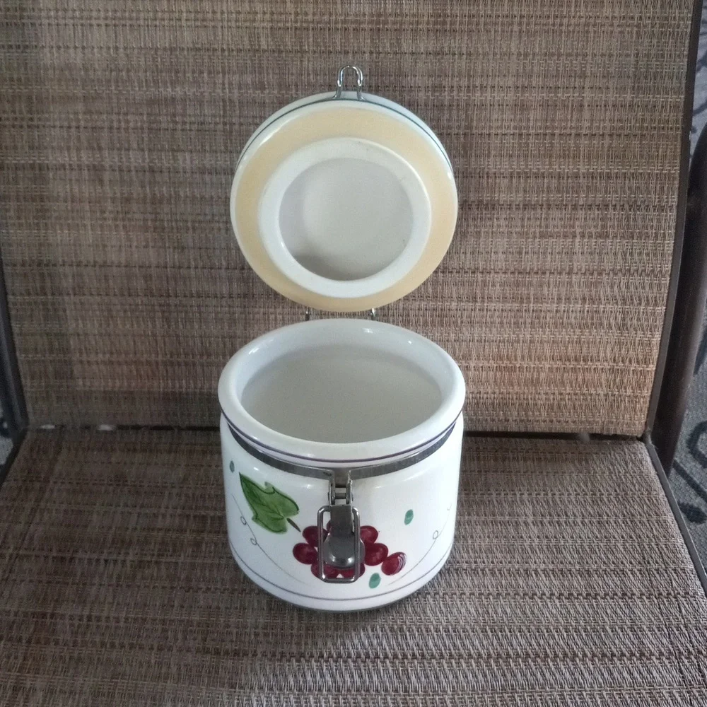 CIC Certified Ceramic Small Mason Storage Container